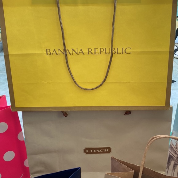 Collection of 12 Novelty Gift Bags - Picture 4 of 6